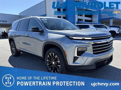 Used 2025 Chevrolet Traverse LT w/ Sun and Wheel Package