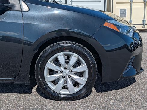 Used 2016 Toyota Corolla LE FWD image 12