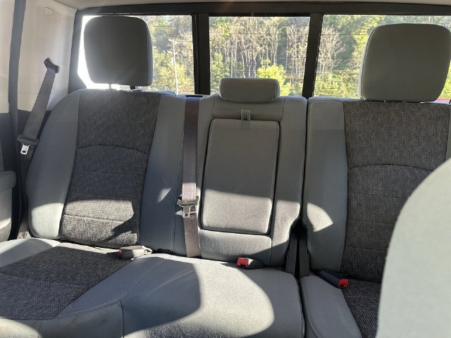 Used 2018 RAM 1500 SLT AWD/4WD image 28