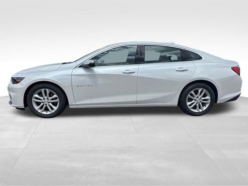 Used 2016 Chevrolet Malibu LT FWD image 3