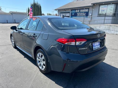 Used 2024 Toyota Corolla LE FWD image 5