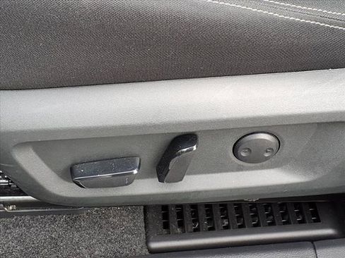 Certified 2023 Nissan Rogue SV image 16