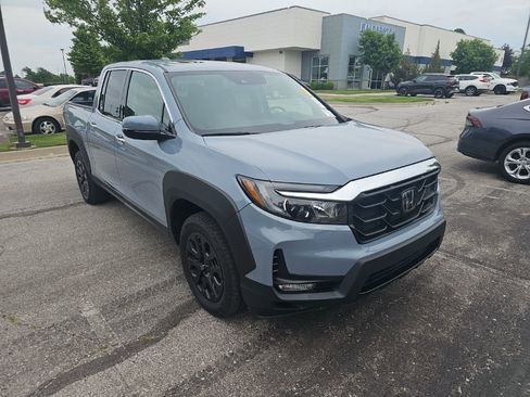 Used 2023 Honda Ridgeline RTL-E image 3