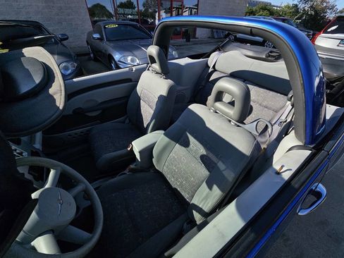 Used 2006 Chrysler PT Cruiser Touring w/ Boston Acoustics Audio Group FWD image 17
