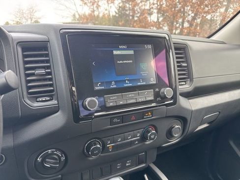 Used 2024 Nissan Frontier S w/ Graphics Package image 4