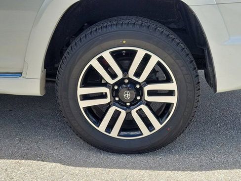 Used 2018 Toyota 4Runner Limited RWD image 9