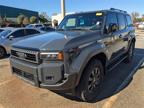 Used 2025 Toyota Land Cruiser image 2