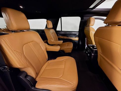 Used 2023 Ford Expedition Max Platinum image 29