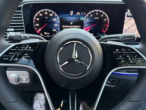 New 2026 Mercedes-Benz GLS 450 4MATIC image 24
