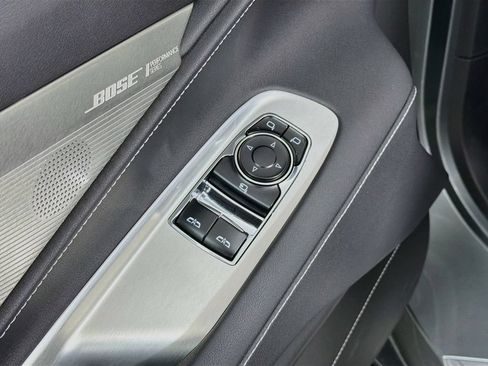 Used 2024 Chevrolet Corvette Stingray Preferred Cpe w/ Z51 Performance Package RWD image 32