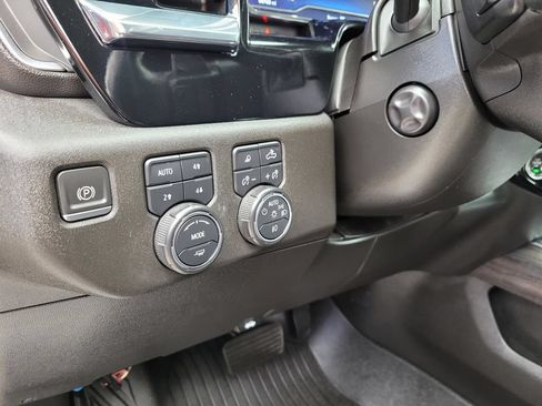 Used 2024 Chevrolet Silverado 1500 LTZ AWD/4WD image 23