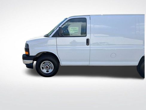 New 2026 GMC Savana 3500 w/ Driver Convenience Package RWD image 20