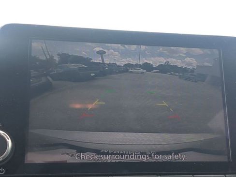 Used 2024 Nissan Rogue S FWD image 21