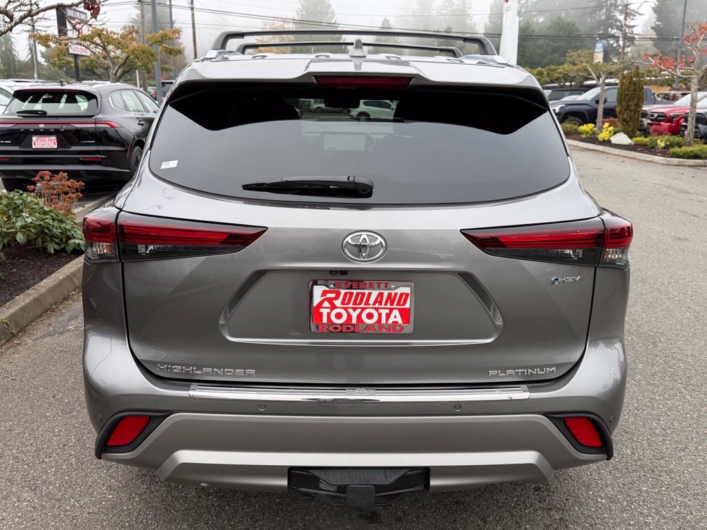 Certified 2026 Toyota Highlander Platinum AWD/4WD image 8