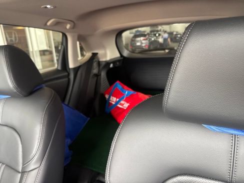 Used 2027 Honda HR-V EX-L image 10