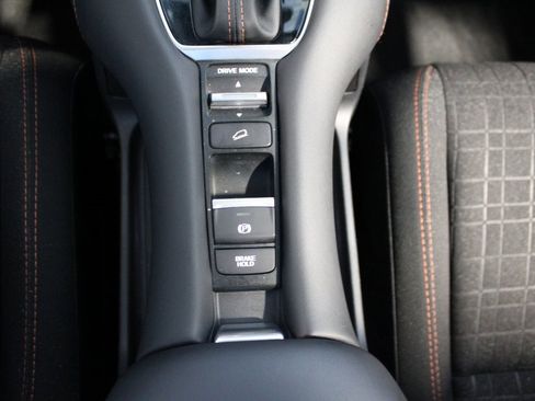 Used 2025 Honda HR-V Sport image 30