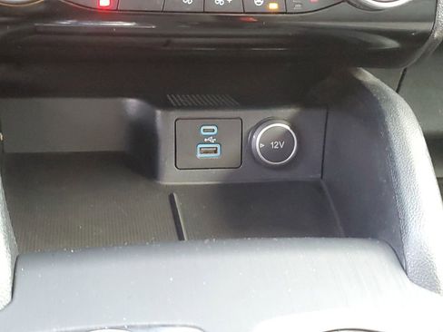 Used 2021 Ford Escape SE w/ SE Sport Appearance Package image 20