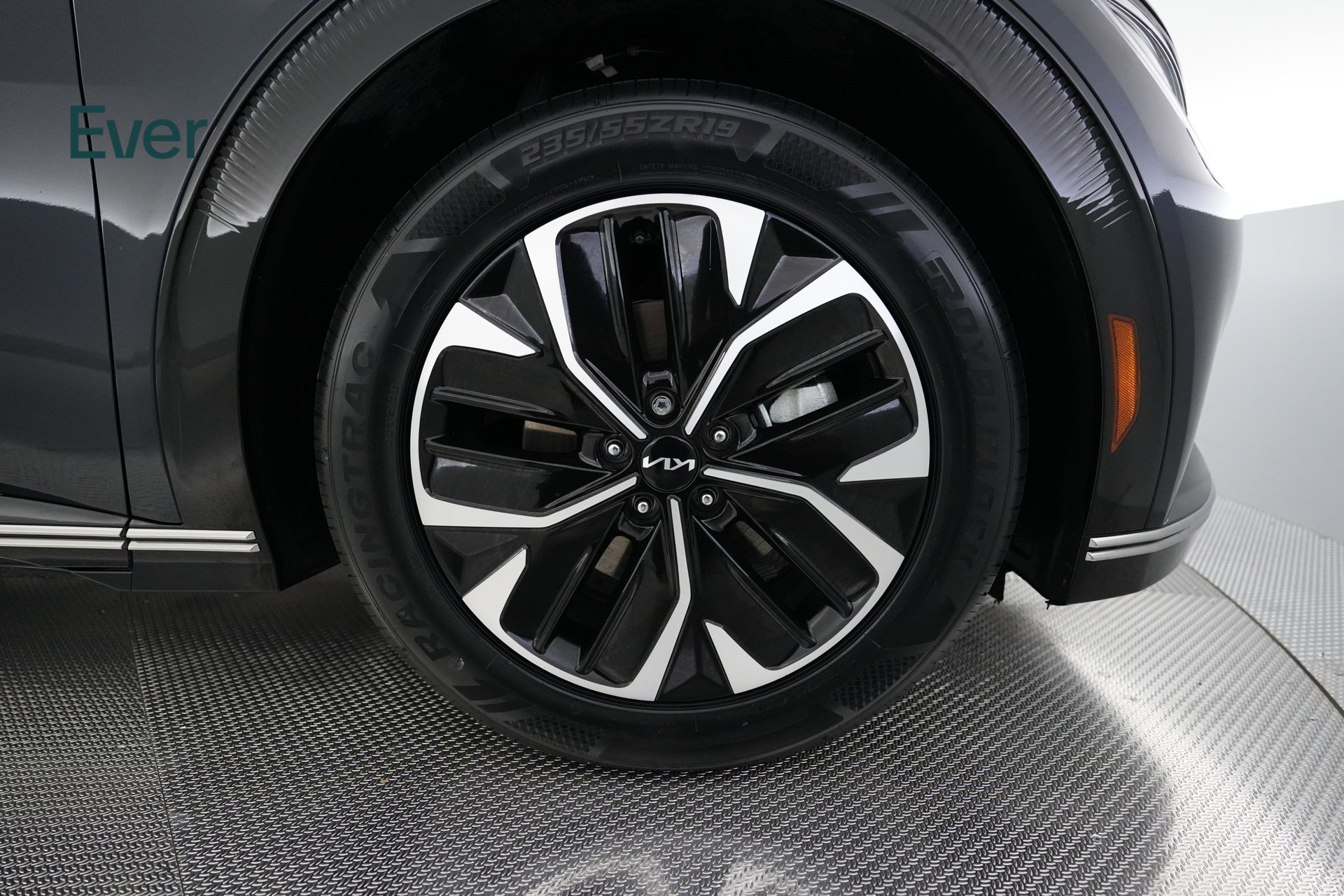 Used 2024 Kia EV6 Wind RWD image 20