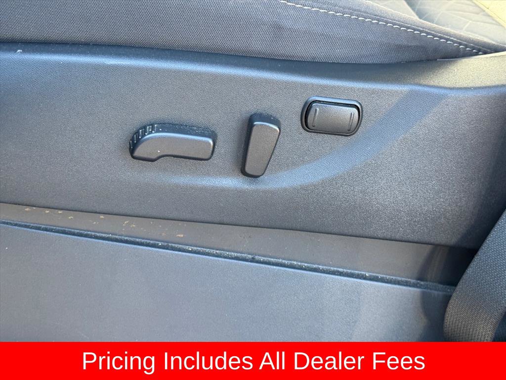 Used 2025 Nissan Frontier SV RWD image 14