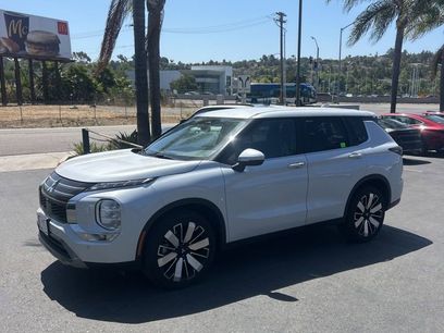 Used 2025 Mitsubishi Outlander SE