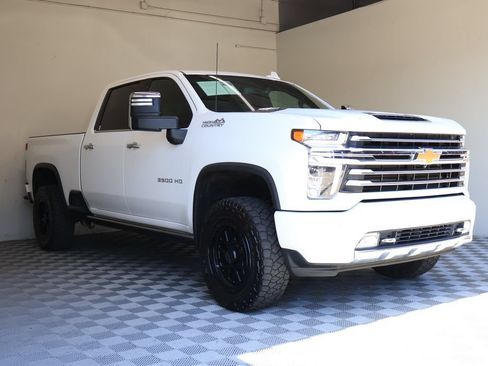 Used 2022 Chevrolet Silverado 3500 High Country w/ Safety Package II AWD/4WD image 6