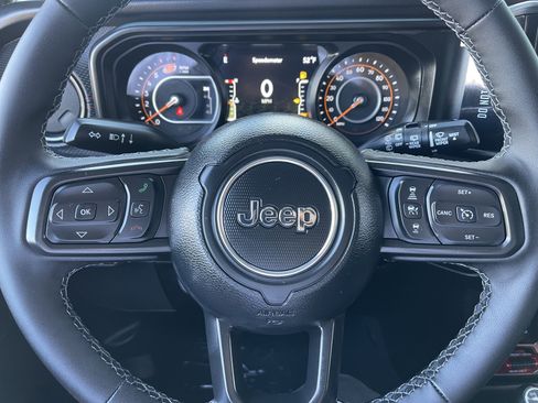 New 2026 Jeep Wrangler Unlimited Rubicon w/ Technology Group image 40