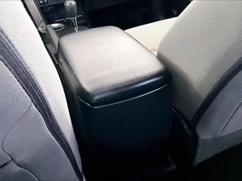 Used 2015 Toyota RAV4 XLE FWD image 10