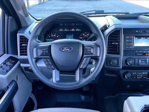 Used 2022 Ford F250 XL w/ Power Equipment Group image 5