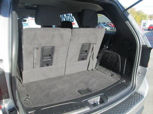 Used 2021 Dodge Durango SXT image 12