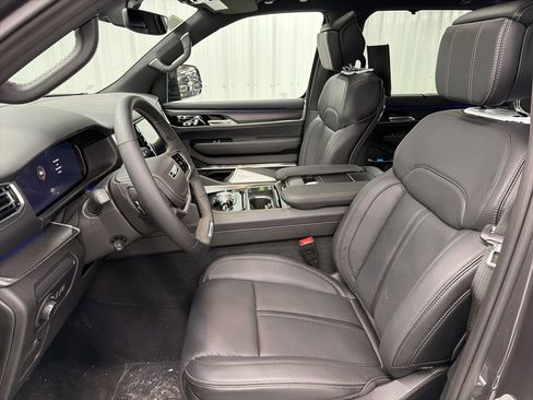 New 2026 Jeep Grand Wagoneer Summit image 20