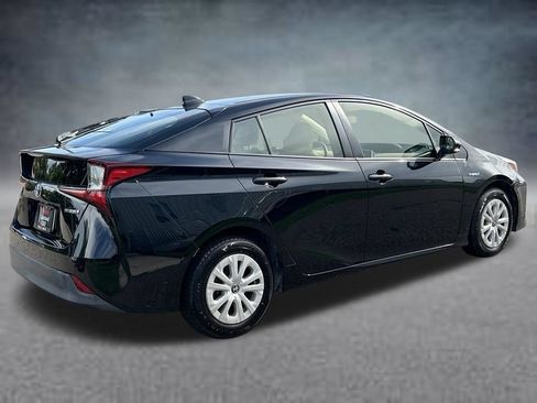 Used 2021 Toyota Prius LE FWD image 5