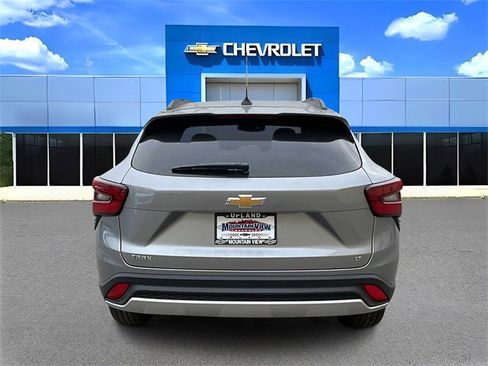 New 2026 Chevrolet Trax LT w/ Driver Confidence Package image 4