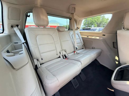 Used 2020 Lincoln Navigator Reserve w/ Luxury Package AWD/4WD image 28