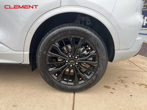 New 2025 Ford Escape ST-Line Elite w/ Premium Technology Package image 40