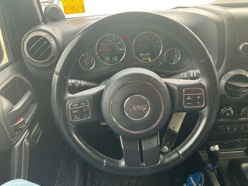 Used 2014 Jeep Wrangler Unlimited Sport w/ Quick Order Package 24S AWD/4WD image 18