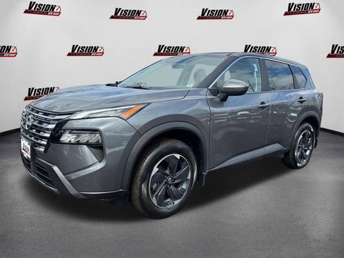 Used 2025 Nissan Rogue SV image 1