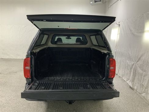 Used 2017 Chevrolet Colorado LT AWD/4WD image 10