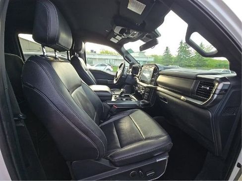 Used 2022 Ford F150 Lariat w/ Equipment Group 502A High AWD/4WD image 4