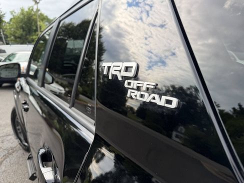 Used 2019 Toyota 4Runner TRD Off-Road Premium AWD/4WD image 9
