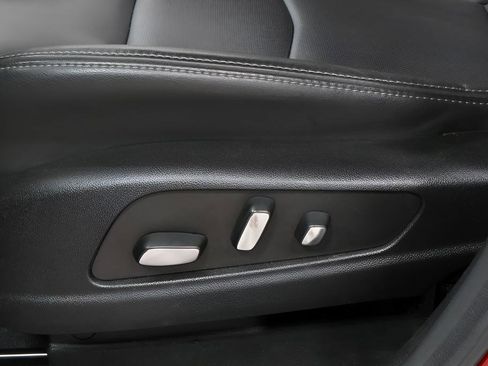 Used 2024 Cadillac XT6 Sport w/ Technology Package AWD/4WD image 22