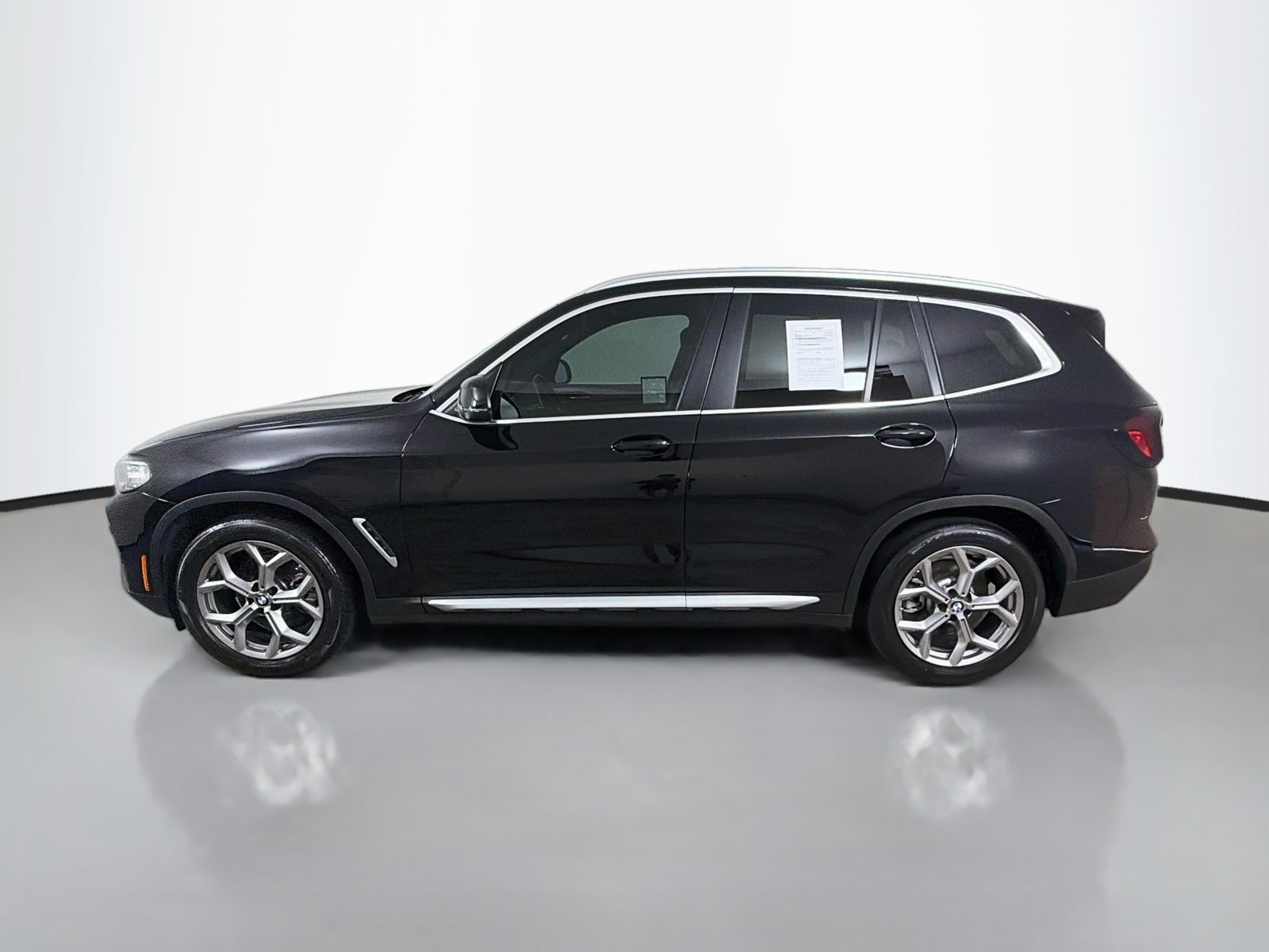 Used 2023 BMW X3 sDrive30i w/ Convenience Package RWD image 2