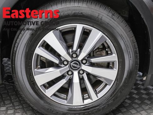 Used 2022 Nissan Pathfinder SL AWD/4WD image 30