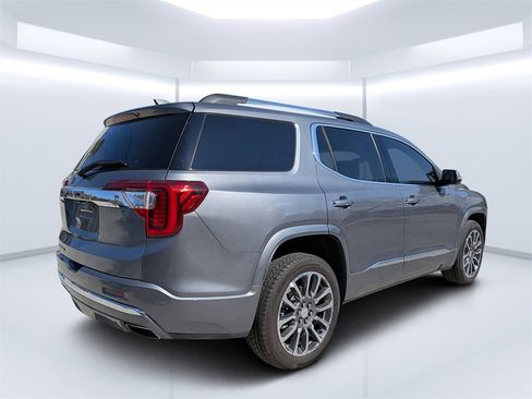 Used 2022 GMC Acadia Denali w/ Denali Technology Package image 3