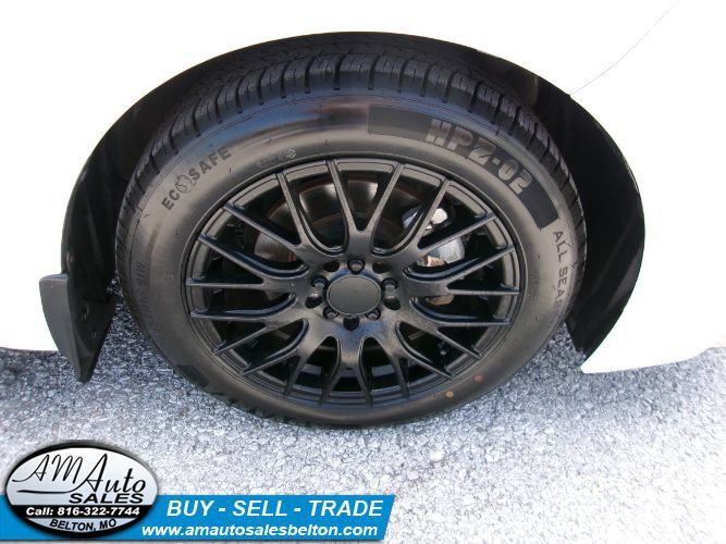 Used 2022 Toyota Corolla SE FWD image 19