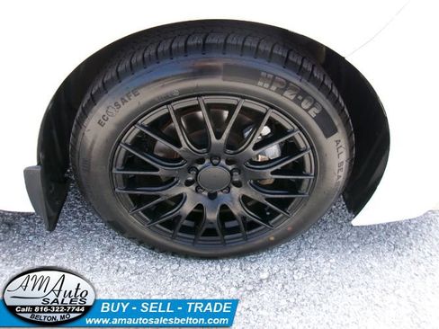 Used 2022 Toyota Corolla SE FWD image 19