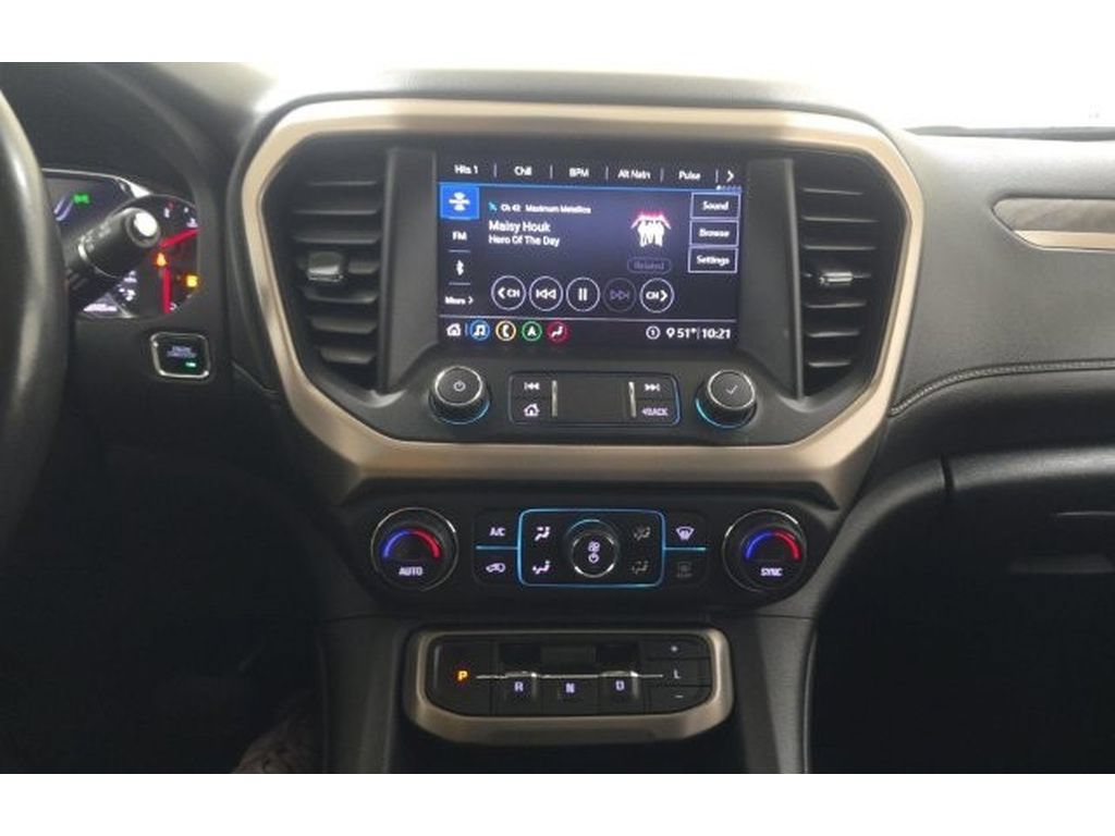 Used 2020 GMC Acadia Denali w/ LPO, 'HIT The Road' Package AWD/4WD image 8