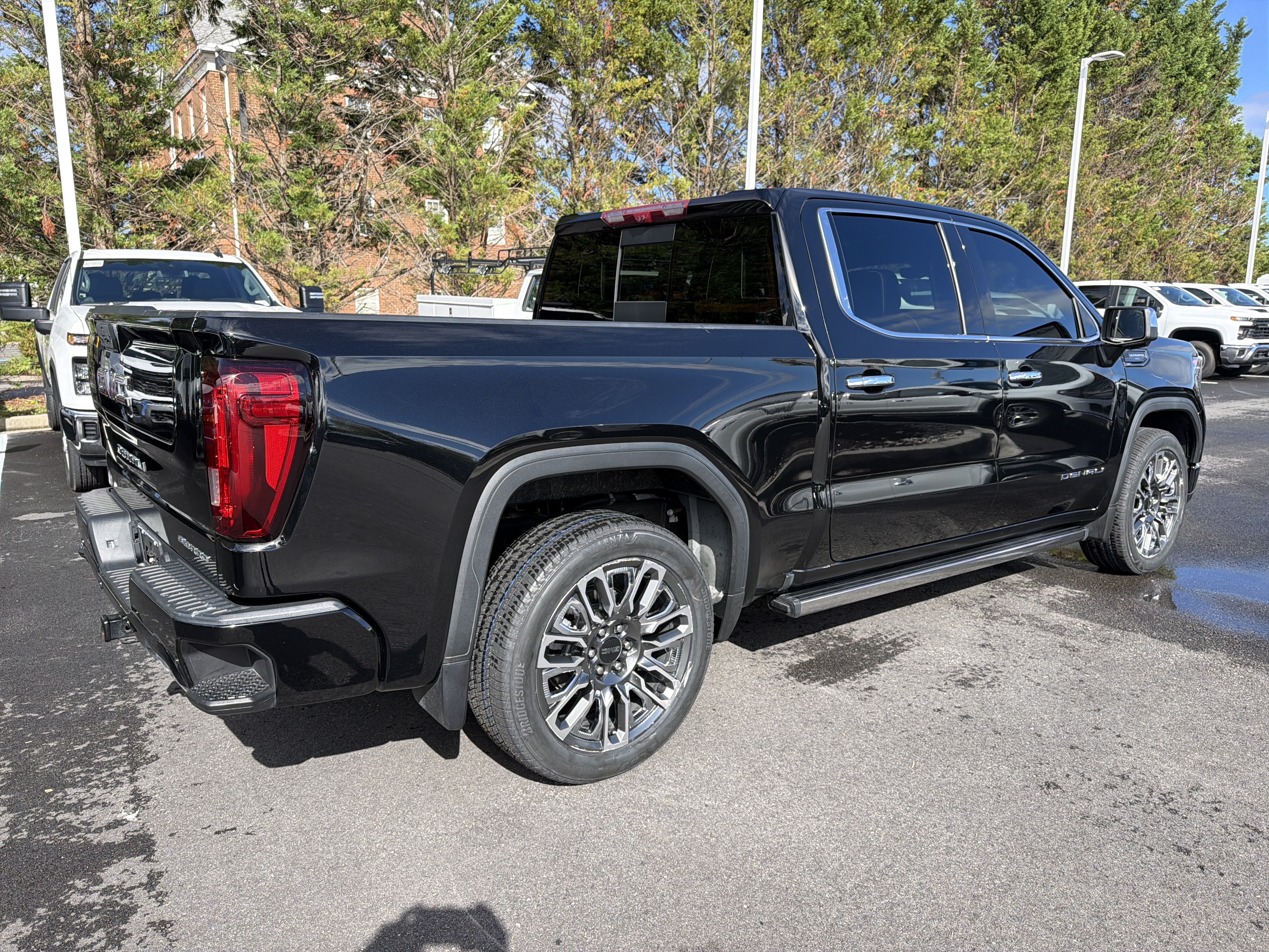 Used 2024 GMC Sierra 1500 Denali Ultimate AWD/4WD image 12