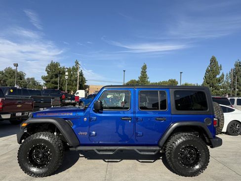 Used 2018 Jeep Wrangler Unlimited Rubicon AWD/4WD image 6