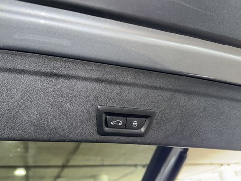 Certified 2025 BMW X6 xDrive40i image 14