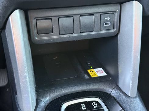 Used 2023 Toyota Corolla Cross LE AWD/4WD image 18